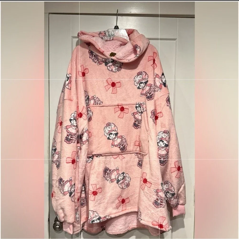 Strawberry Shortcake hooded pullover fleece - Picture 1 of 5